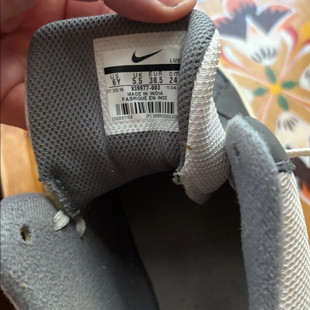 Nike High-Top Sneakers in Dark Gray and White 6Y or women’s 7.5-8 - Picture 7 of 9